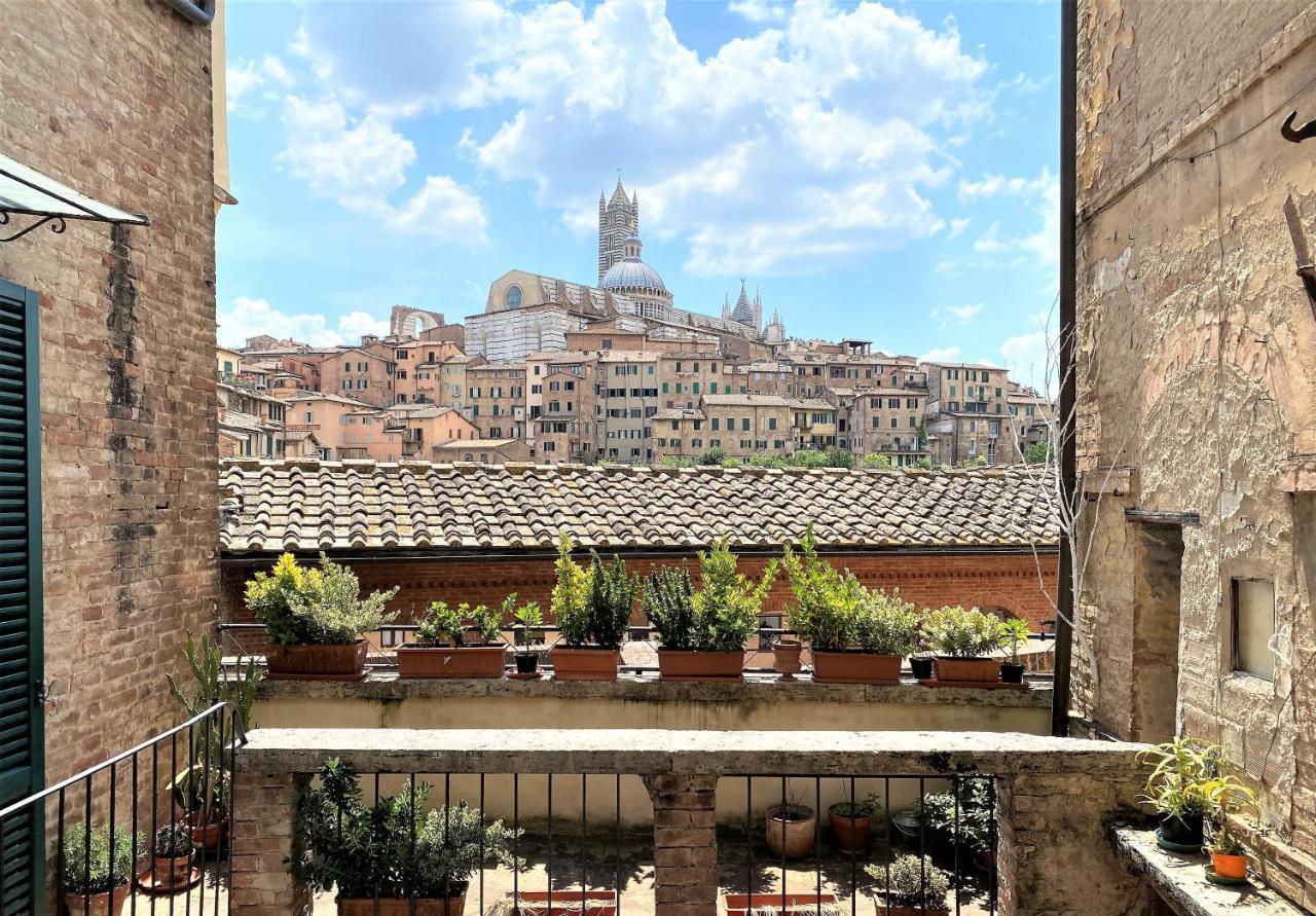 Camporegio 31- In Centro Con Vista Sul Duomo Siena Exterior photo
